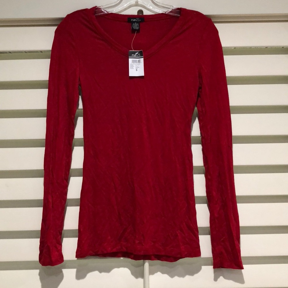 Red long sleeve v neck